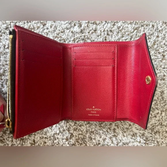 Louis Vuitton Victorine Wallet - Picture 7 of 10